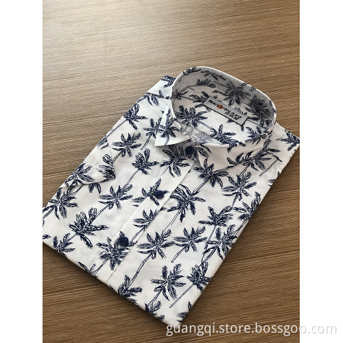 Men's print short sleeve shirt in summer